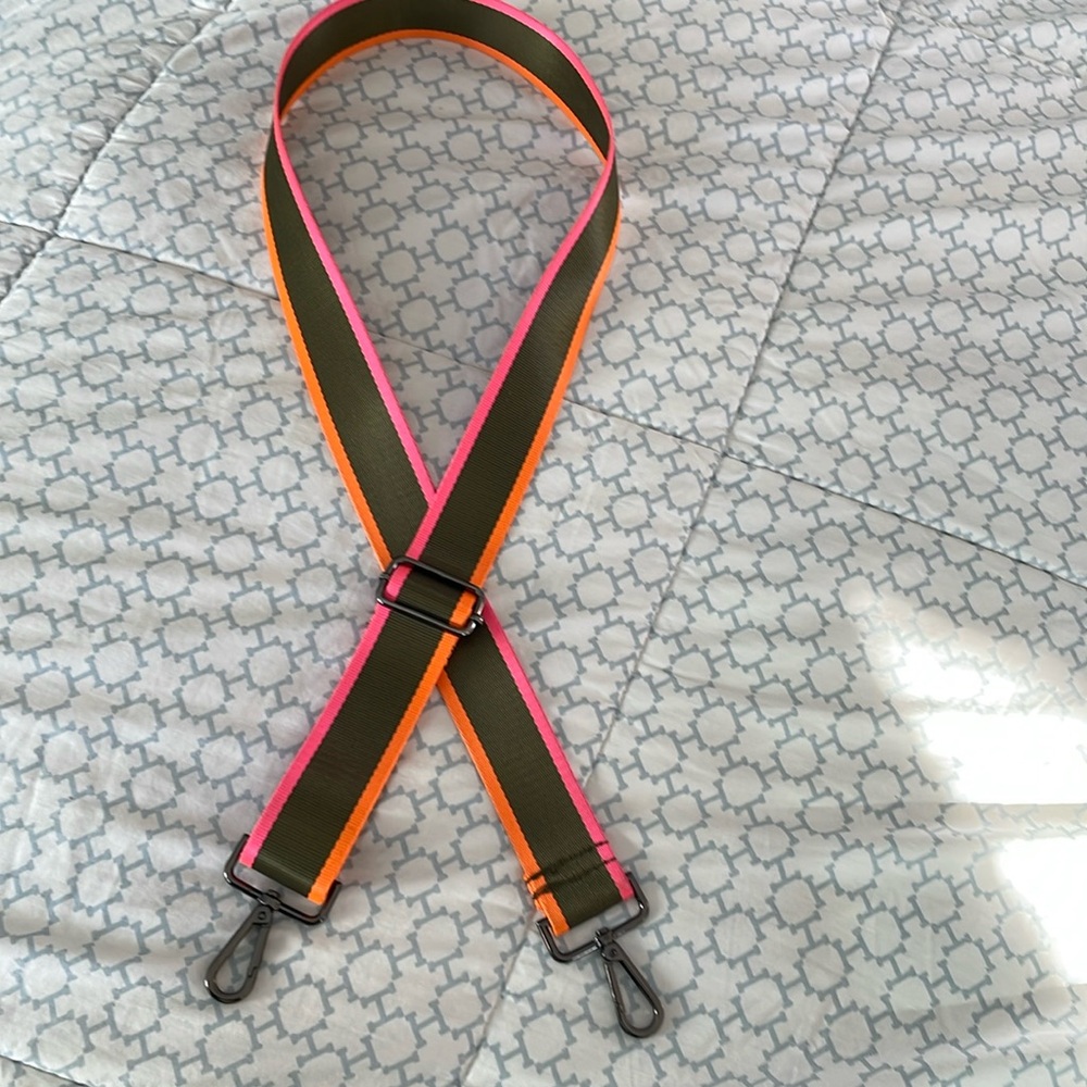 Vibrant clip on strap for crossbody bag
